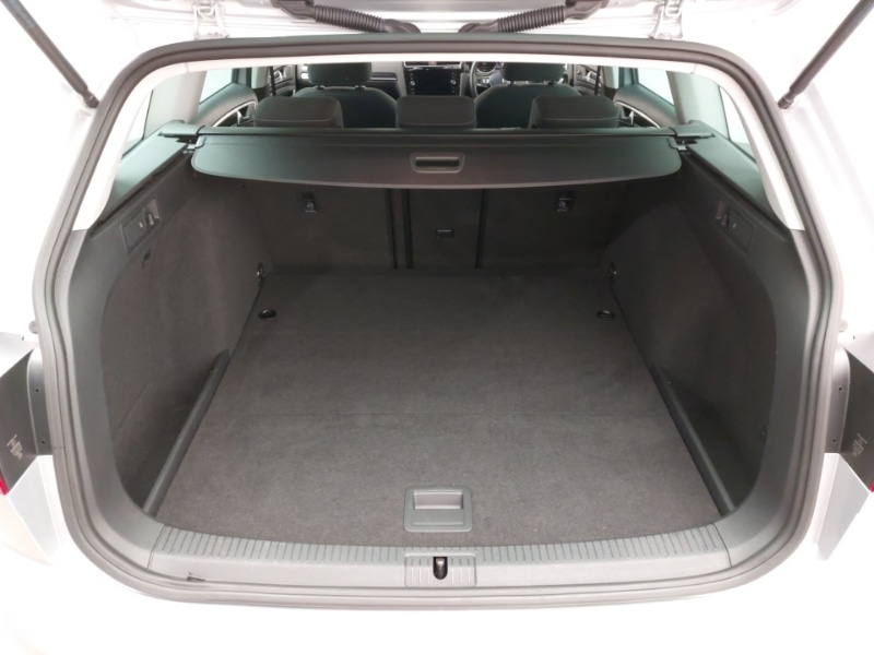 Used Volkswagen Golf 2020 for sale - 76770716: Photo 8