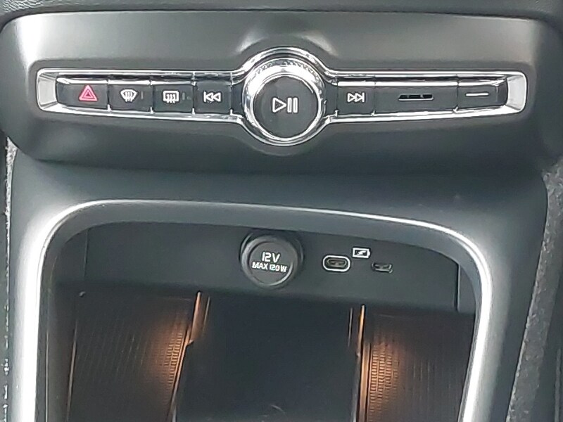 Used Volvo XC40 2022 for sale - 77923982: Photo 11