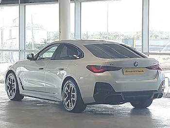 Used BMW i4 2022 for sale - 75656509: Photo
