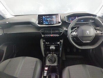 Used Peugeot 2008 2022 for sale - 76497937: Photo