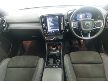 Used Volvo XC40 2024 for sale - 76144932: Photo 2