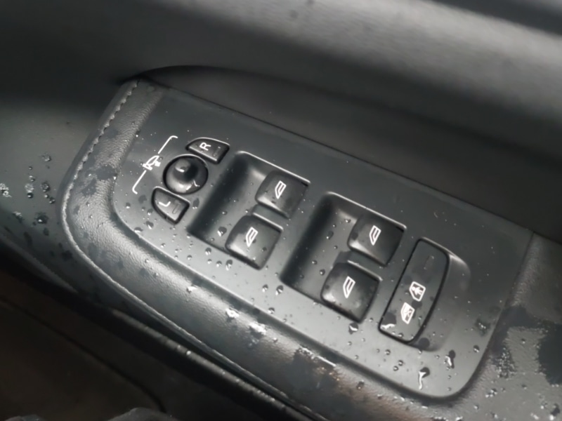 Used Volvo V60 2023 for sale - 76737524: Photo 12