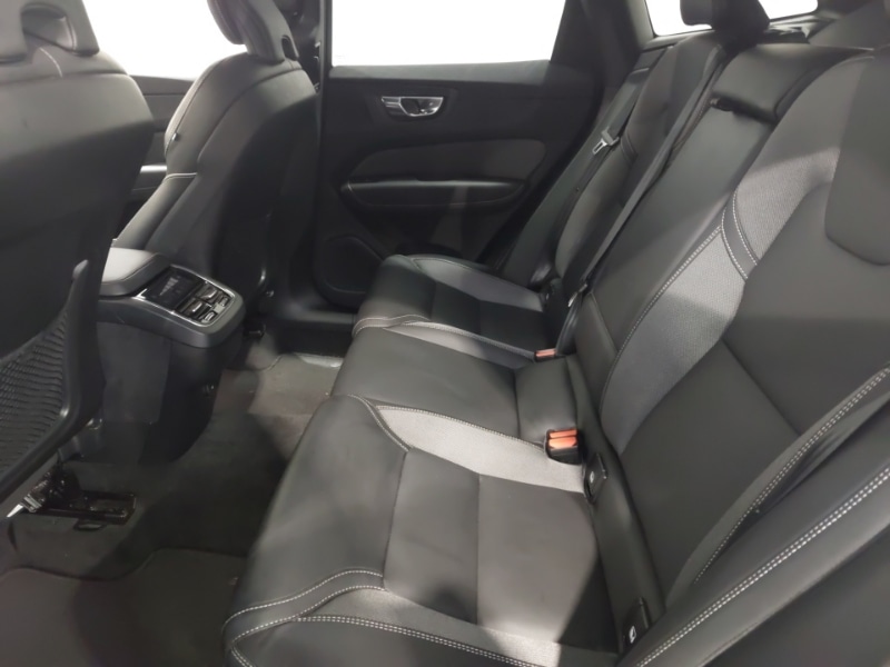 Used Volvo XC60 2024 for sale - 76135635: Photo 6