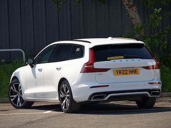 Used Volvo V60 2022 for sale - 75608589: Photo