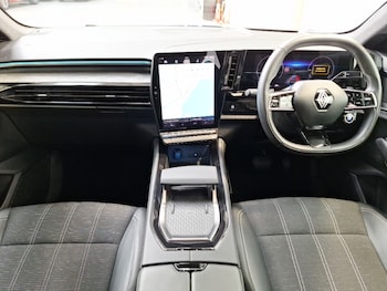 Used Renault Austral 2023 for sale - 76465710: Photo