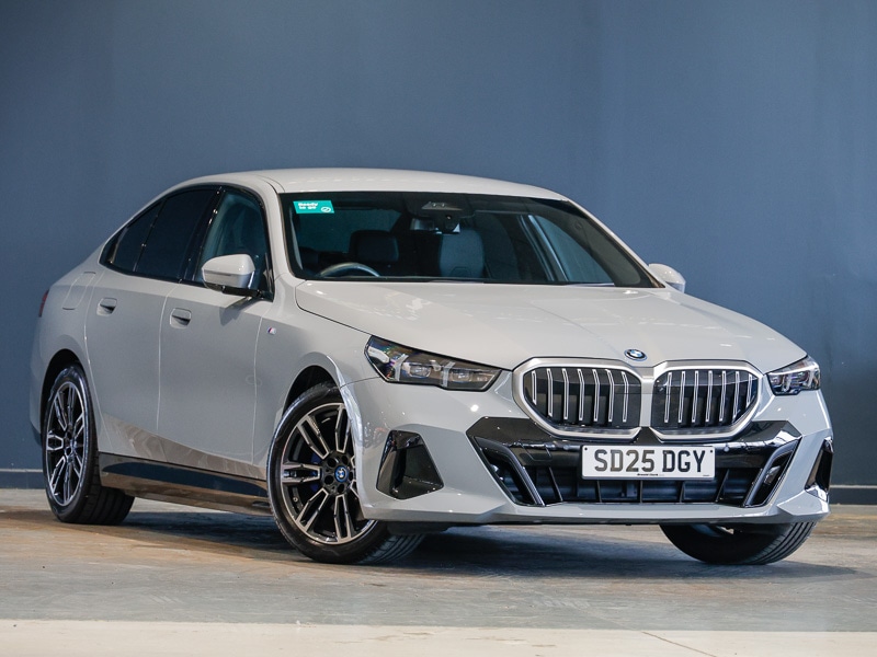 Used BMW 5 Series 2025 for sale - 77078725: Photo 1