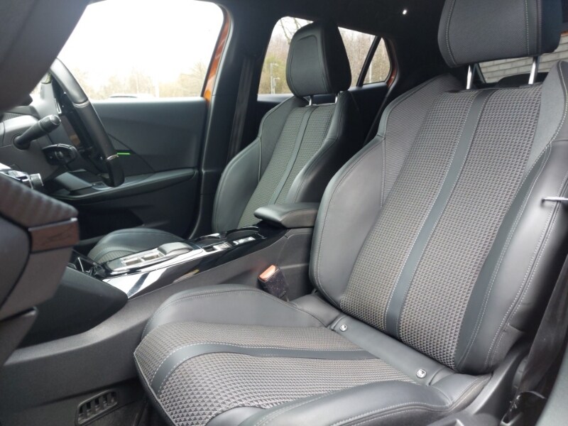 Used Peugeot 2008 2023 for sale - 77875972: Photo 12