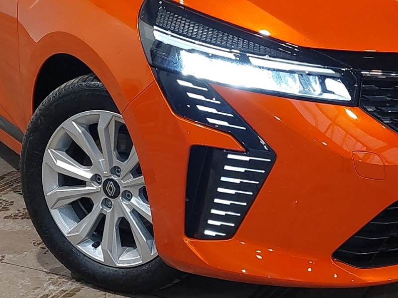 Used Renault Clio 2025 for sale - 76683220: Photo 9