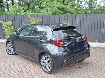 Used Toyota Yaris 2022 for sale - 75663402: Photo