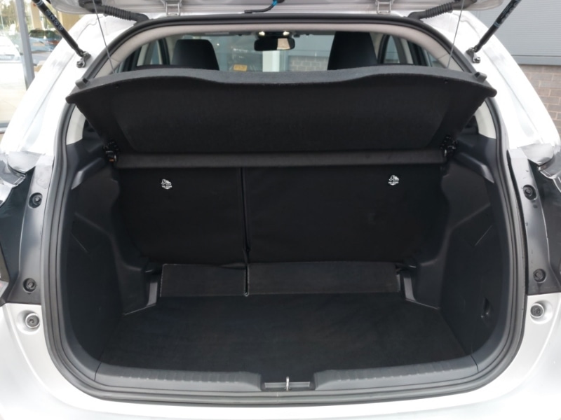 Used Mazda Mazda2 HYBRID 2024 for sale - 76511299: Photo 8