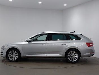 Used Skoda Superb 2023 for sale - 77178718: Photo