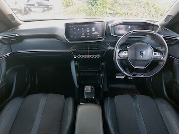 Used Peugeot 2008 2024 for sale - 77912896: Photo