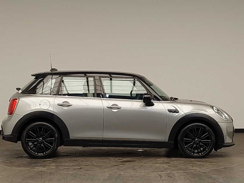 Used MINI Cooper 2023 for sale - 77924552: Photo 2