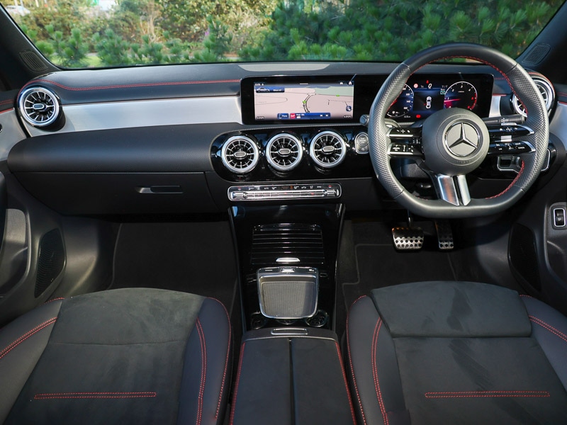 Used Mercedes-Benz CLA 2024 for sale - 76846397: Photo 2