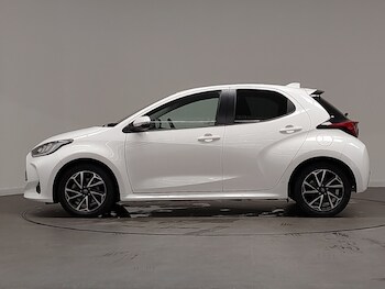 Used Toyota Yaris 2021 for sale - 77024989: Photo