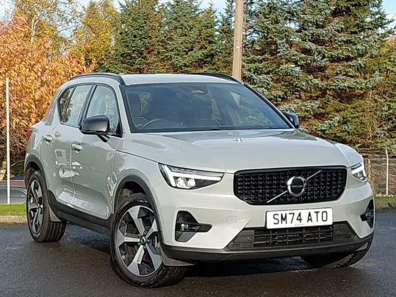 Used Volvo XC40 2024 for sale - 76451546: Photo 1