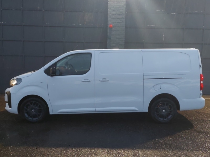 Used Vauxhall Vivaro 2024 for sale - 77142671: Photo 4