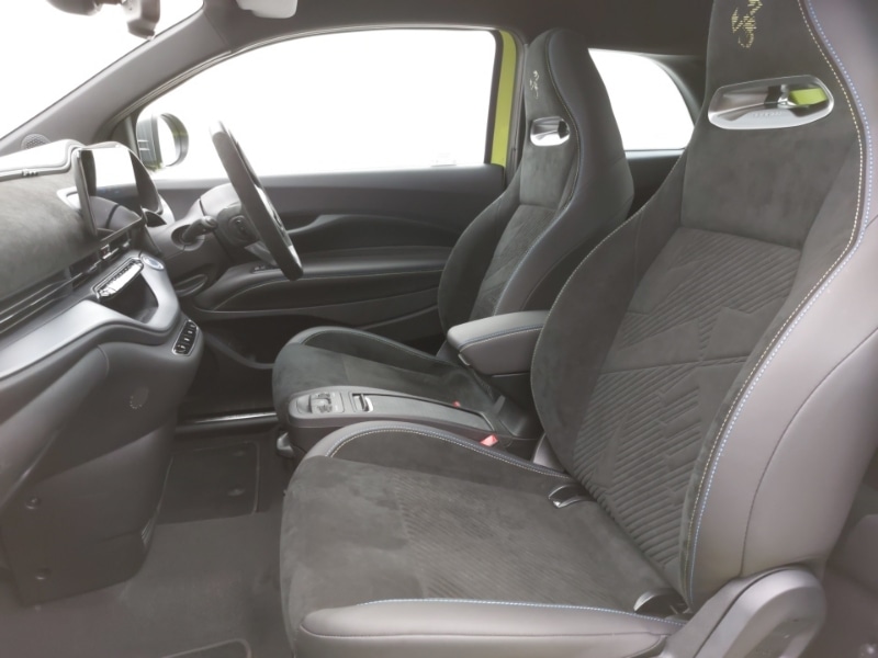 Used Abarth 500 2023 for sale - 76827389: Photo 5