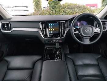 Used Volvo V60 2022 for sale - 77174088: Photo