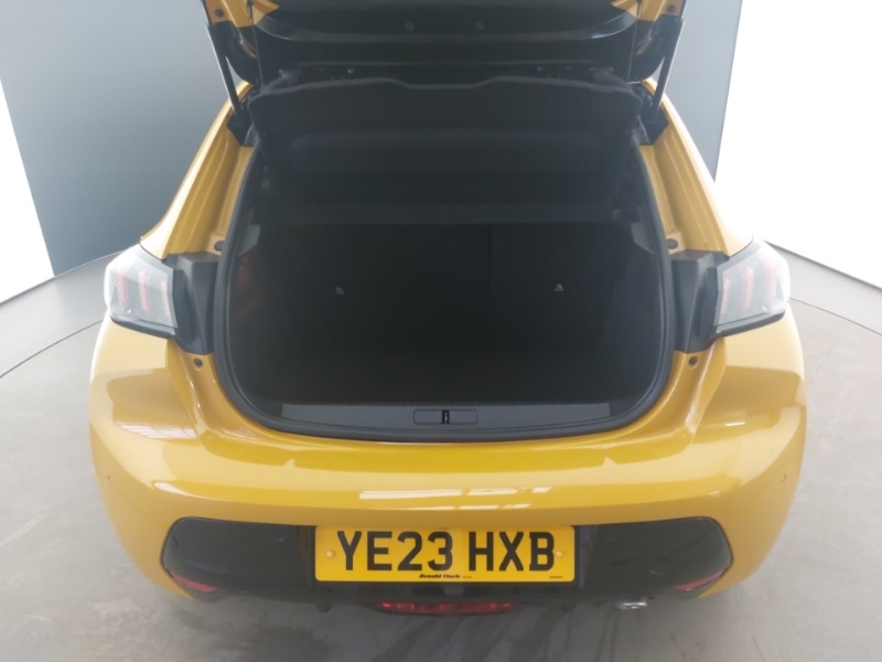 Used Peugeot 208 2023 for sale - 76860973: Photo 8