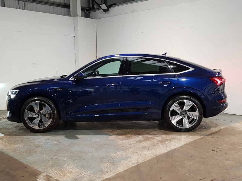 Used Audi e-tron 2022 for sale - 77767823: Photo 4