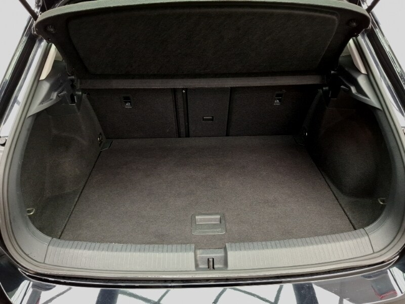 Used Volkswagen T-Roc 2023 for sale - 76526267: Photo 8