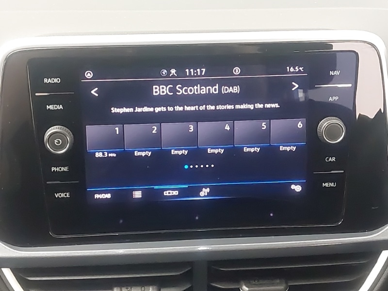 Used Volkswagen T-Roc 2023 for sale - 76560749: Photo 10