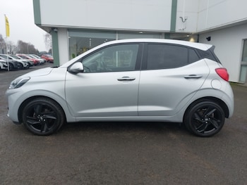 Used Hyundai i10 2023 for sale - 77980996: Photo