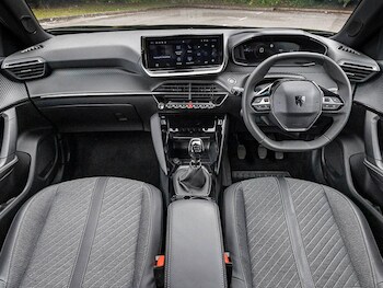 Used Peugeot 2008 2025 for sale - 76548548: Photo