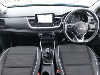 Used Kia Stonic 2022 for sale - 75914075: Photo
