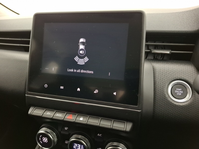 Used Renault Clio 2023 for sale - 77793238: Photo 11