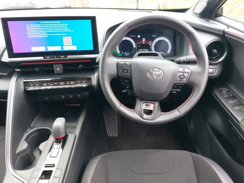 Used Toyota C-HR 2024 for sale - 76321006: Photo 2