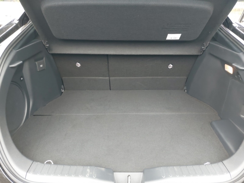 Used Toyota C-HR 2024 for sale - 76321006: Photo 8