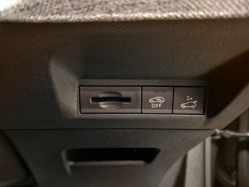 Used Peugeot 3008 2024 for sale - 77086011: Photo 10