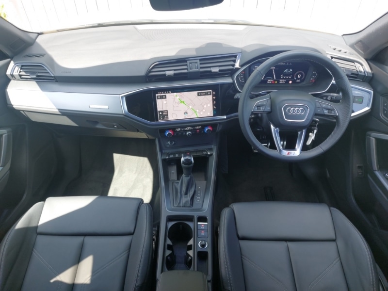 Used Audi Q3 2024 for sale - 76720686: Photo 2