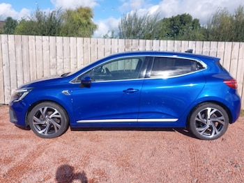 Used Renault Clio 2021 for sale - 76347960: Photo