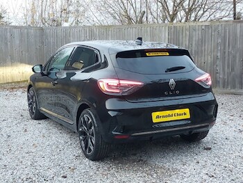 Used Renault Clio 2025 for sale - 76897947: Photo