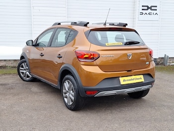 Used Dacia Sandero Stepway 2022 for sale - 77911802: Photo