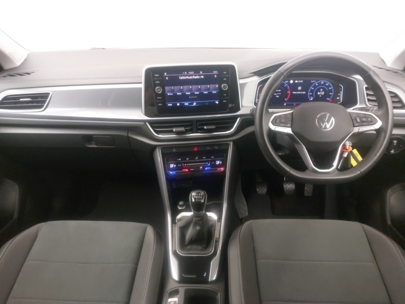 Used Volkswagen T-Roc 2023 for sale - 76171810: Photo 2