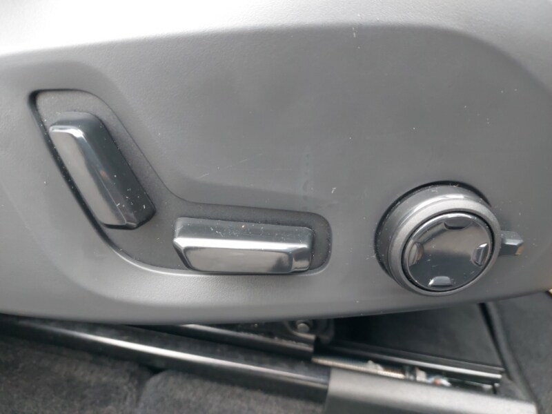 Used Volvo XC60 2023 for sale - 77955909: Photo 12