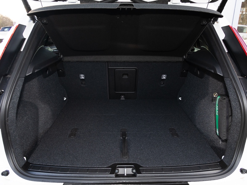 Used Volvo XC40 2025 for sale - 77126976: Photo 8