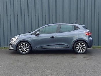 Used Renault Clio 2022 for sale - 77266264: Photo