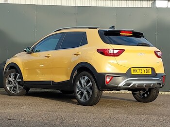 Used Kia Stonic 2024 for sale - 77912017: Photo