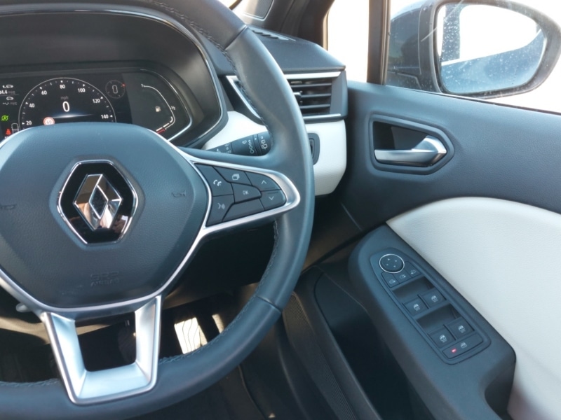 Used Renault Clio 2021 for sale - 76683327: Photo 11