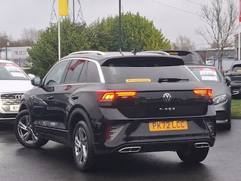 Used Volkswagen T-Roc 2022 for sale - 77495700: Photo