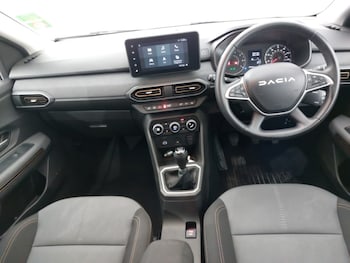 Used Dacia Sandero Stepway 2024 for sale - 77399149: Photo