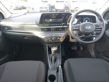 Used Hyundai i20 2024 for sale - 77980981: Photo