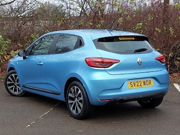 Used Renault Clio 2022 for sale - 76833387: Photo