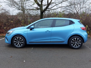 Used Renault Clio 2022 for sale - 76833387: Photo