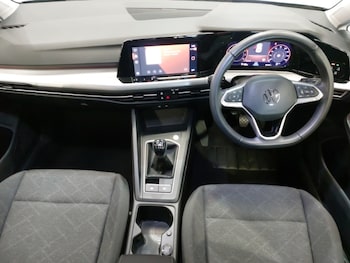 Used Volkswagen Golf 2023 for sale - 75628808: Photo